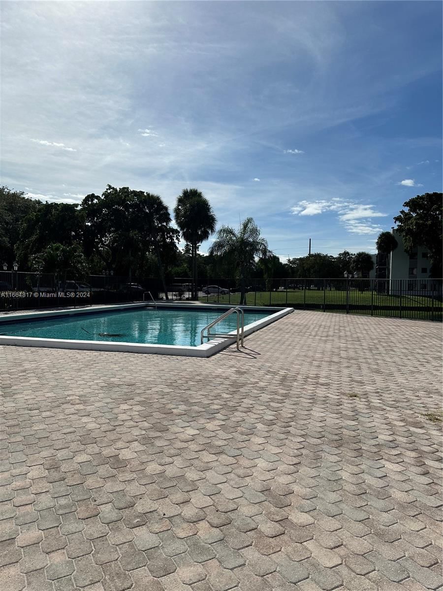 Real estate property located at 3730 Pine Island Rd #447, Broward, Sunrise Springs Condo Iv, Sunrise, FL