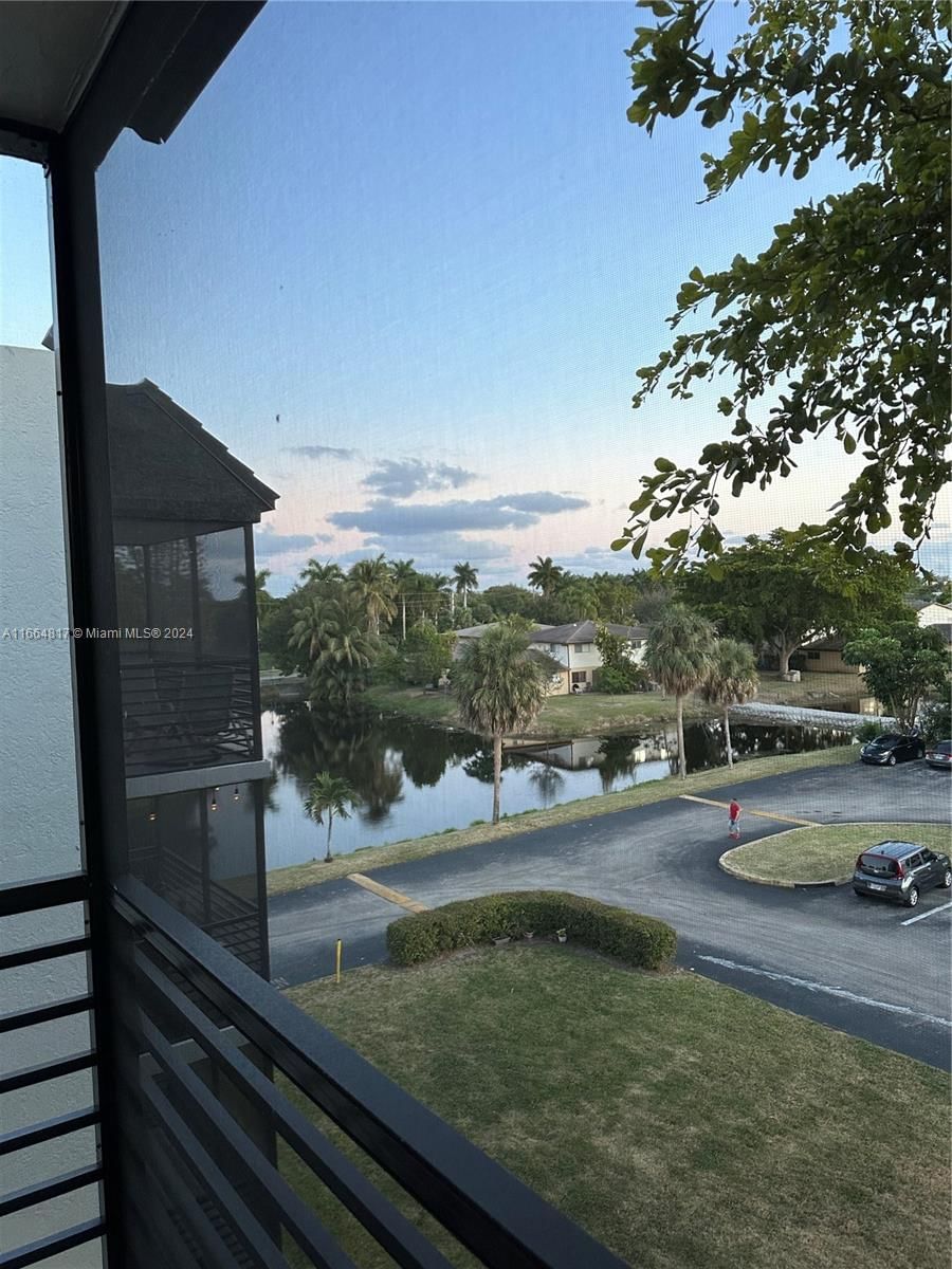 Real estate property located at 3730 Pine Island Rd #447, Broward, Sunrise Springs Condo Iv, Sunrise, FL