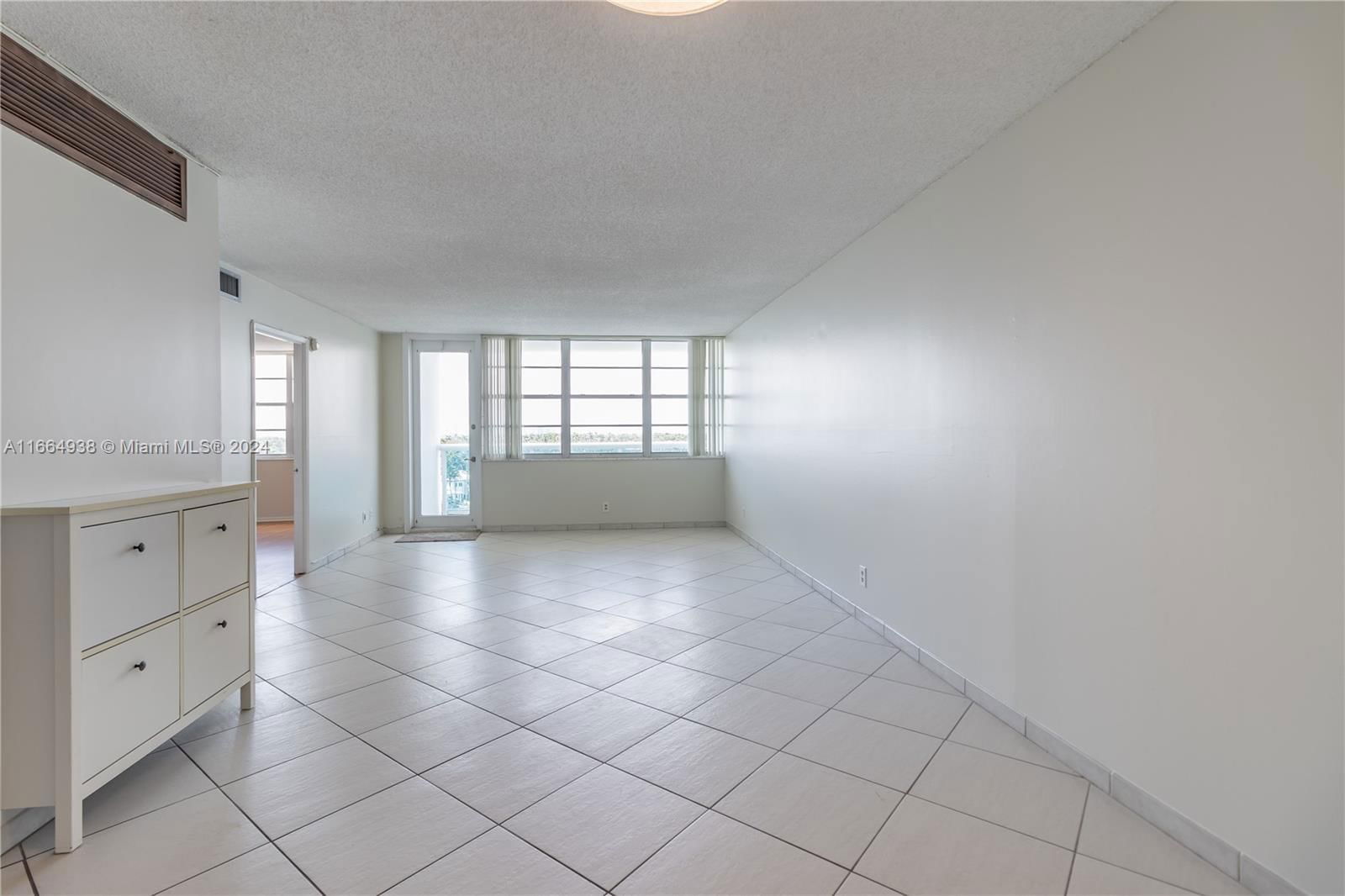 Real estate property located at 6770 Indian Creek Dr #8L, Miami-dade, Aquasol Condo, Miami Beach, FL
