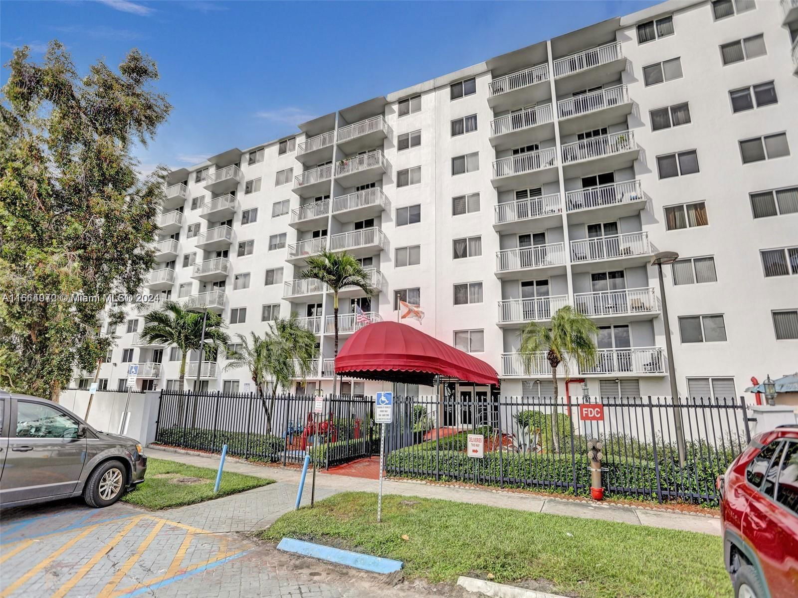 Real estate property located at 1251 108th St #114, Miami-Dade, HARBOUR POINTE OF MIAMI C, Miami, FL