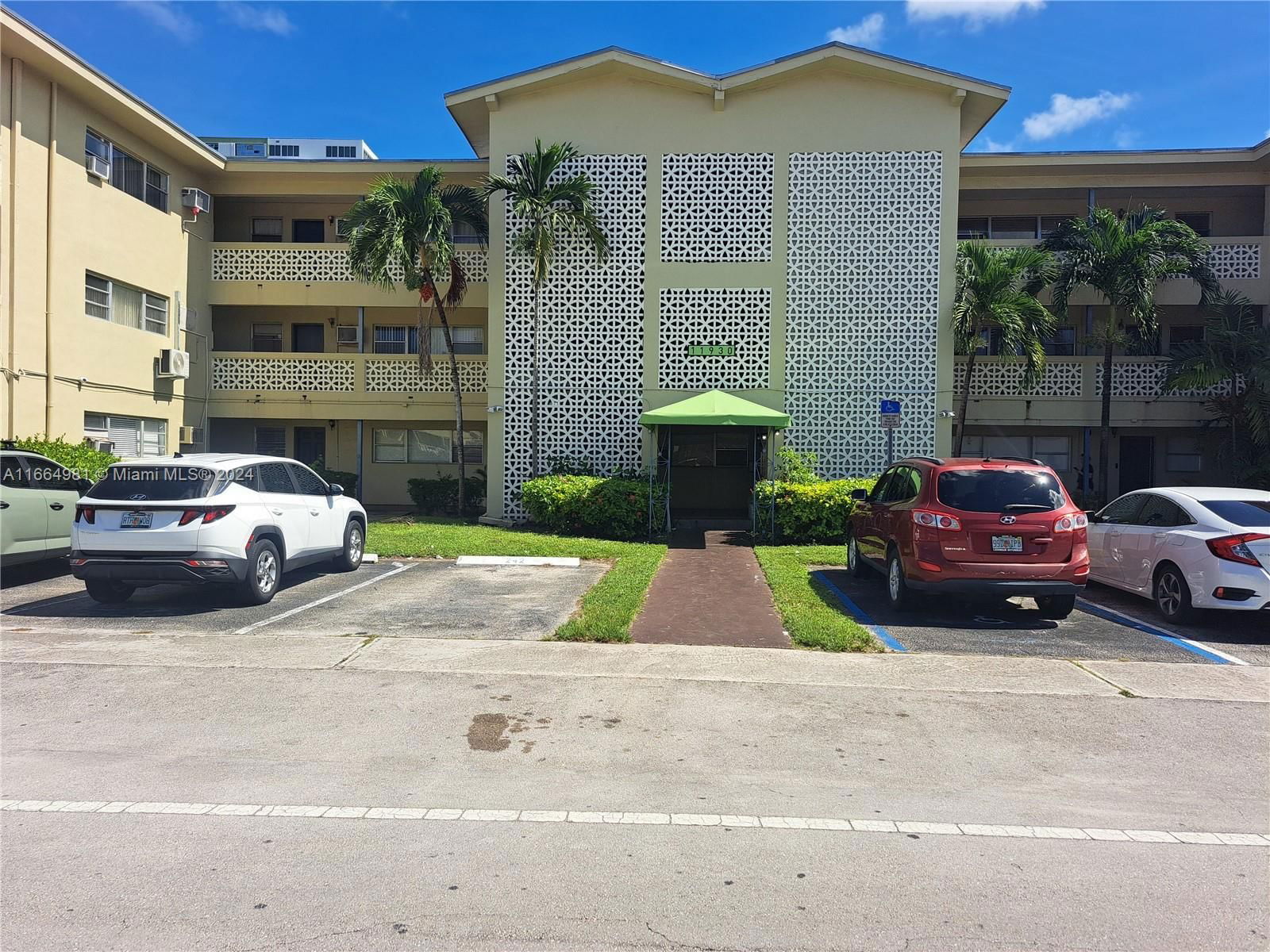 Real estate property located at 11930 19th Dr #2, Miami-Dade, SANS SOUCI CONDO, North Miami, FL