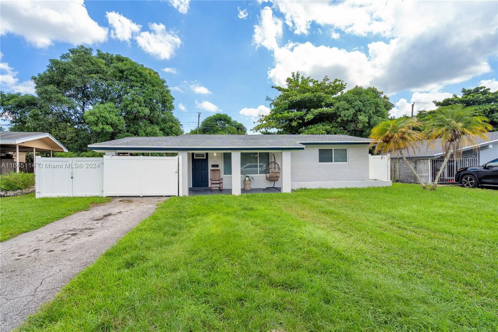 Real estate property located at 2051 Arcadia Dr, Broward, MIRAMAR SEC 5, Miramar, FL