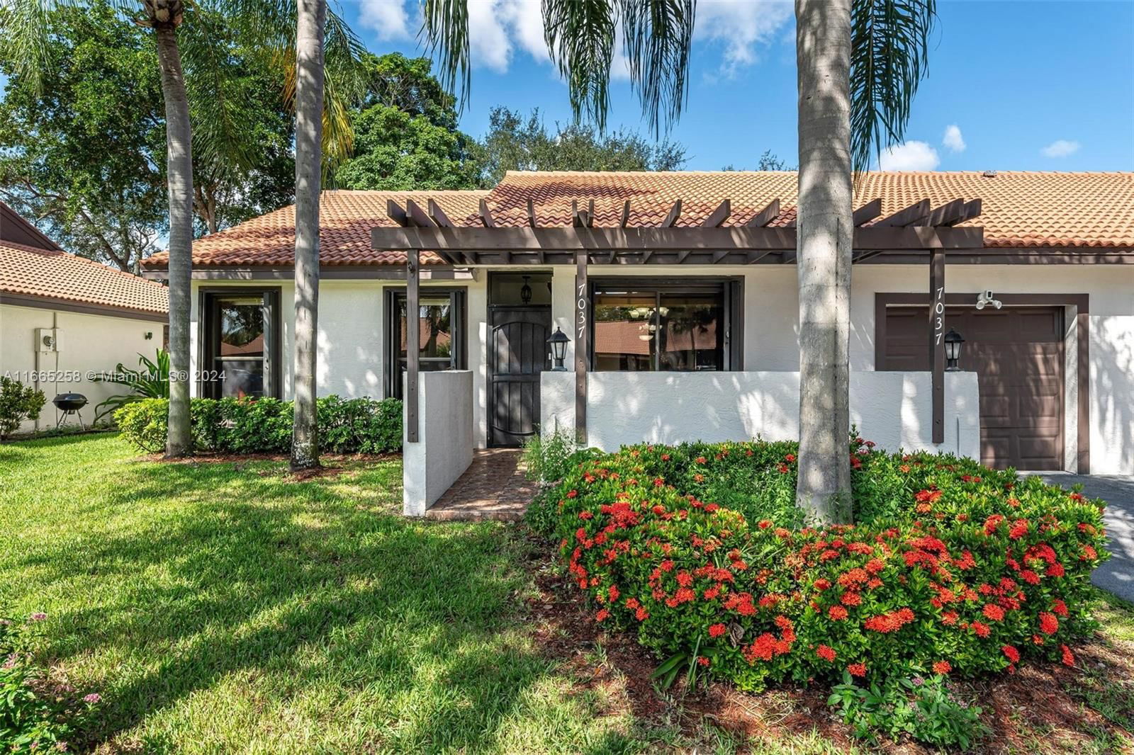 Real estate property located at 7037 Marlberry Ln, Broward, BROOKWOOD GARDENS, Tamarac, FL