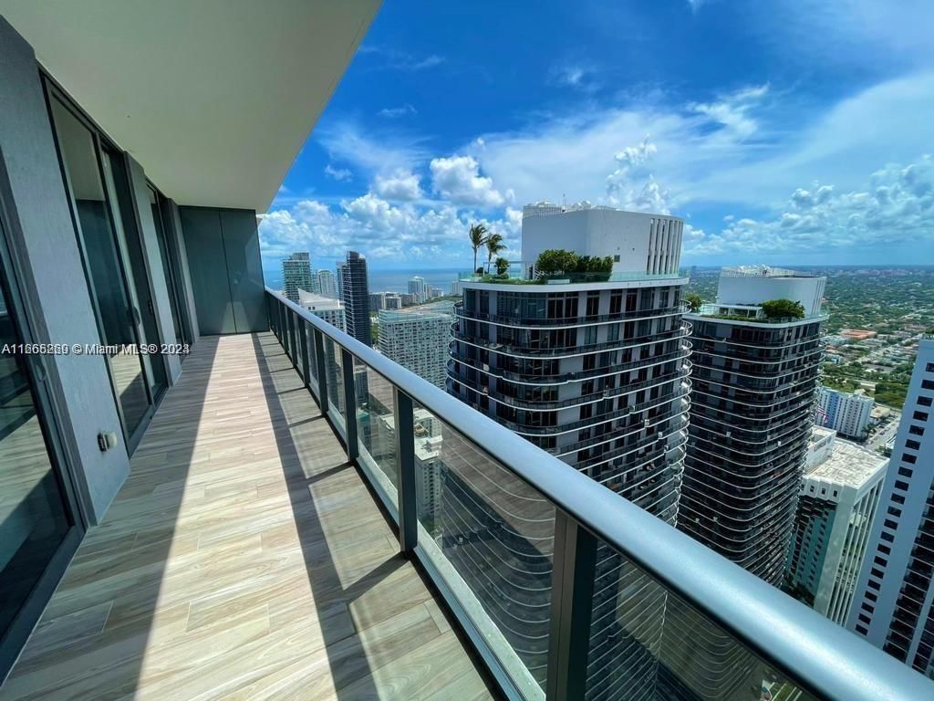 Real estate property located at 801 Miami Ave #4410, Miami-Dade, SLS Lux, Miami, FL