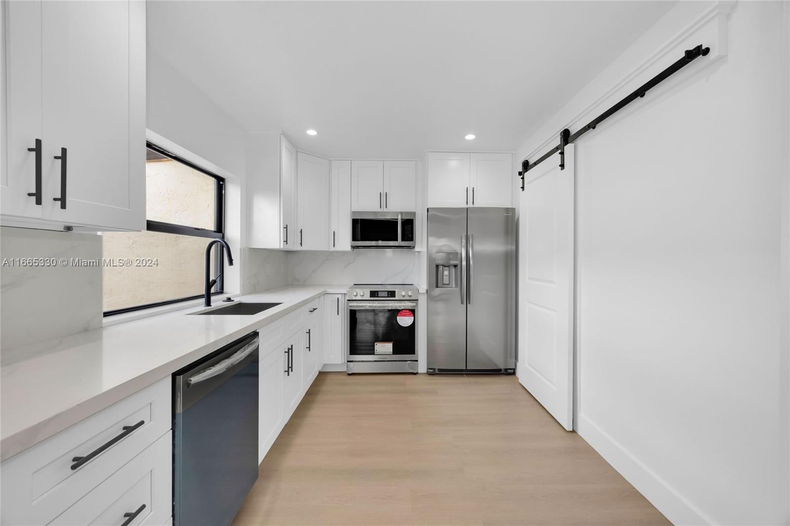 Real estate property located at 14980 48th Ter G, Miami-dade, Lakes Meadow Vilg Homes C, Miami, FL