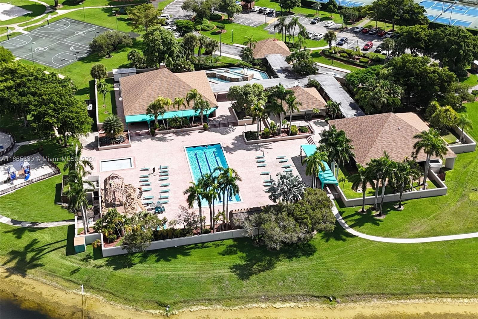 Real estate property located at 14980 48th Ter G, Miami-dade, Lakes Meadow Vilg Homes C, Miami, FL