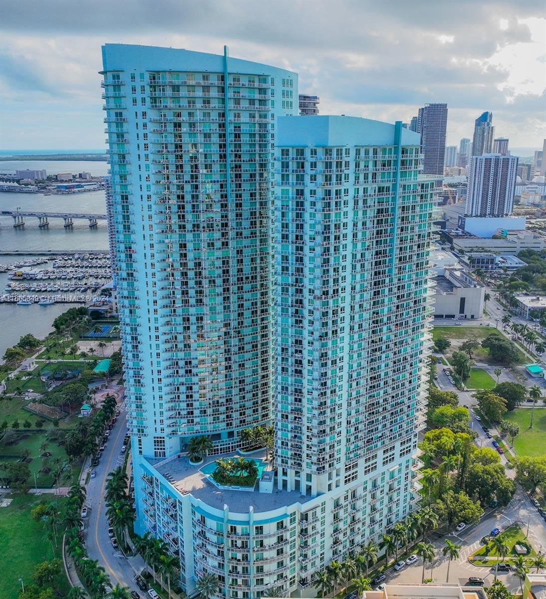 Real estate property located at 1900 Bayshore Dr #1803, Miami-Dade, QUANTUM ON THE BAY CONDO, Miami, FL