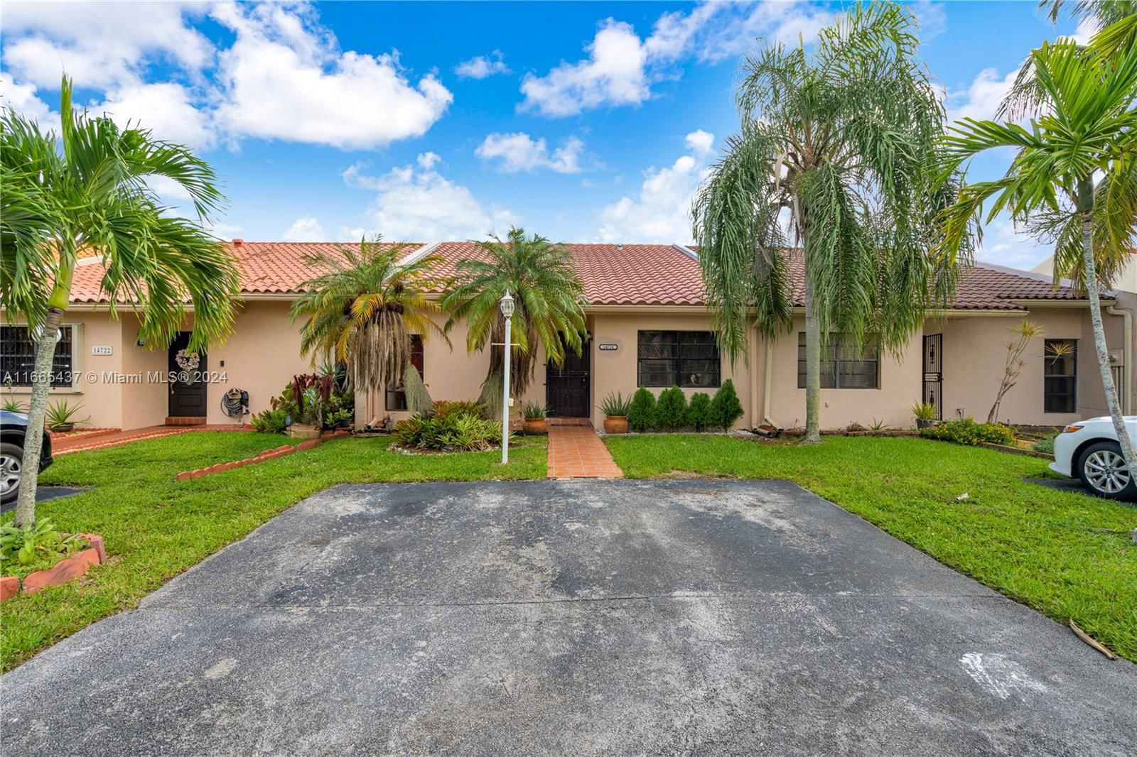 Real estate property located at 14724 63rd Ln, Miami-Dade, SOMERSET VILLAS, Miami, FL