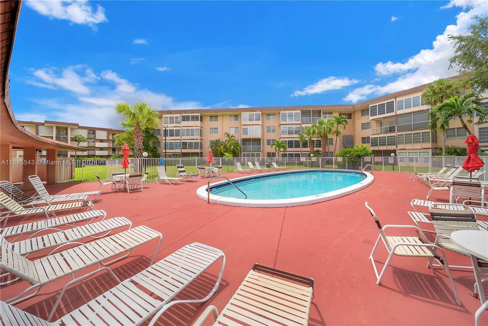 Real estate property located at 3061 47th Ter #228B, Broward, LAUDERDALE OAKS CONDO I, Lauderdale Lakes, FL