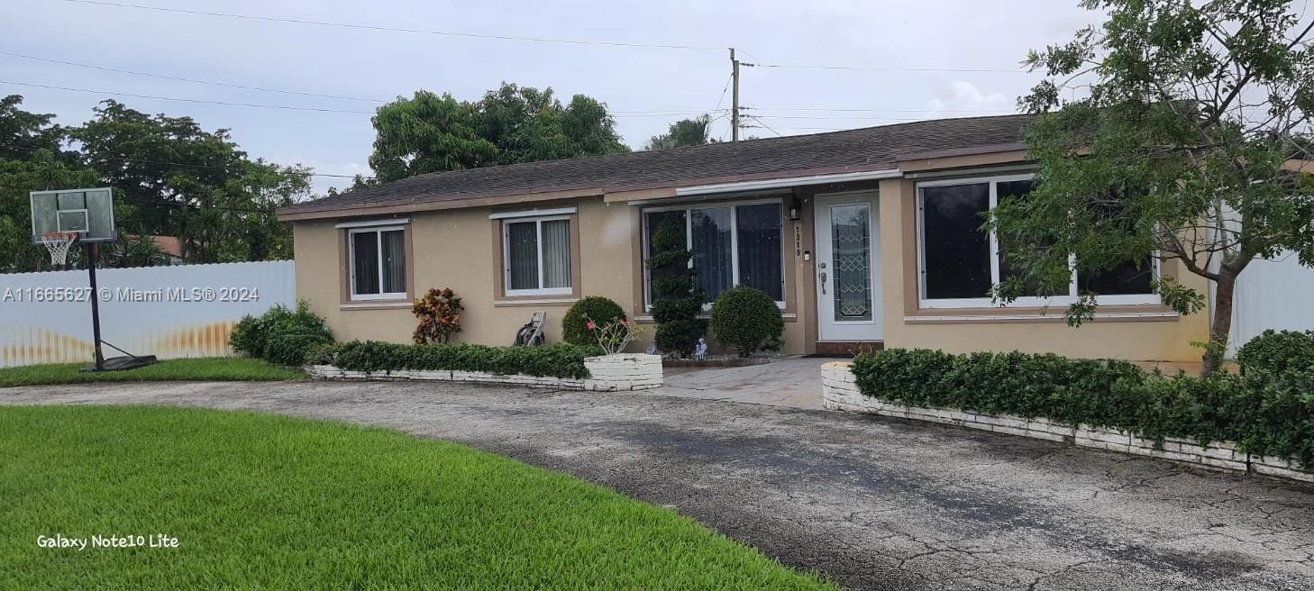 Real estate property located at 1318 49th Ter, Broward, BROADVIEW PARK, Fort Lauderdale, FL