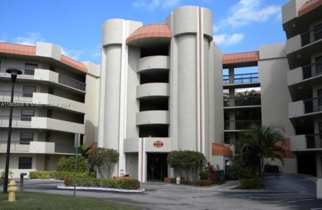 Real estate property located at 6575 Oakland Park Blvd #508, Broward, ISLES OF INVERRARY II CON, Lauderhill, FL