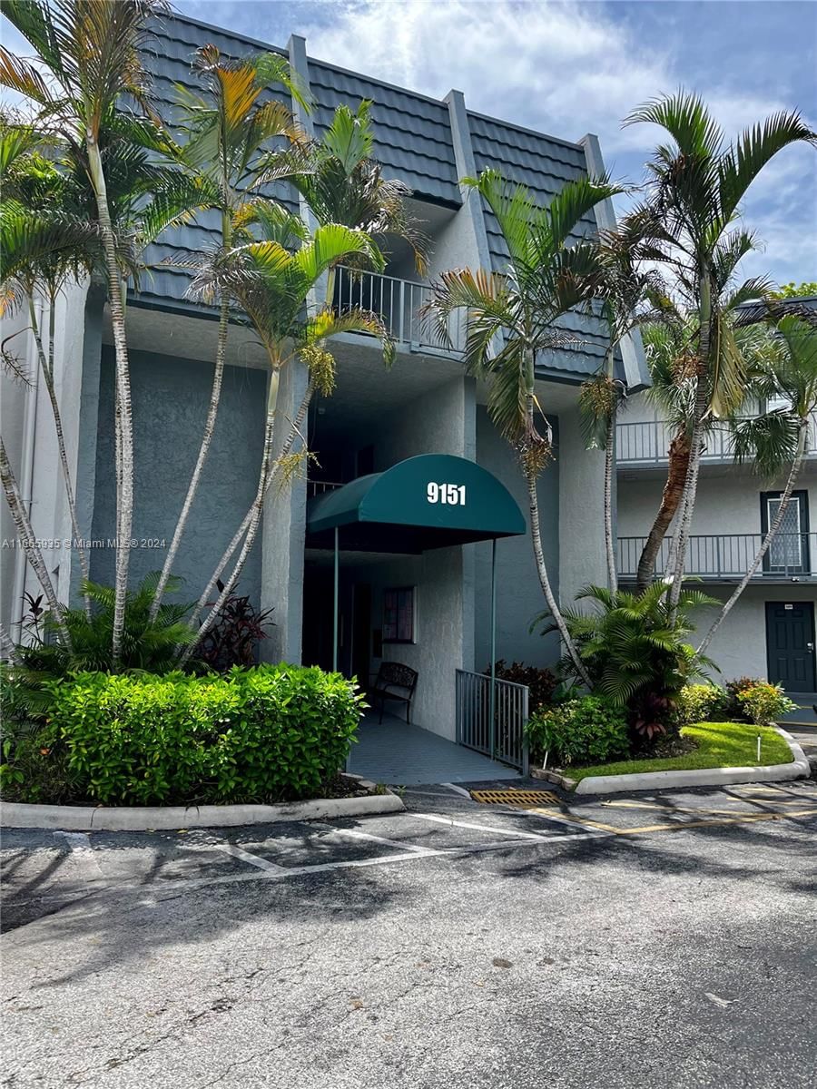 Real estate property located at 9151 Lime Bay Blvd #115, Broward, LIME BAY CONDOMINIUM 6, Tamarac, FL