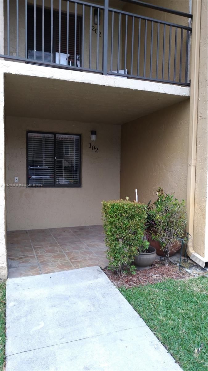 Real estate property located at 16581 Blatt Blvd #102, Broward, GARDENS AT BONAVENTURE 14, Weston, FL