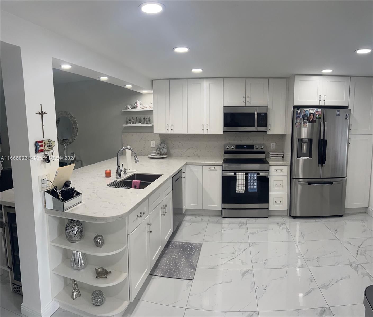 Real estate property located at 111 Hollybrook Dr #105, Broward, Hollybrook, Pembroke Pines, FL