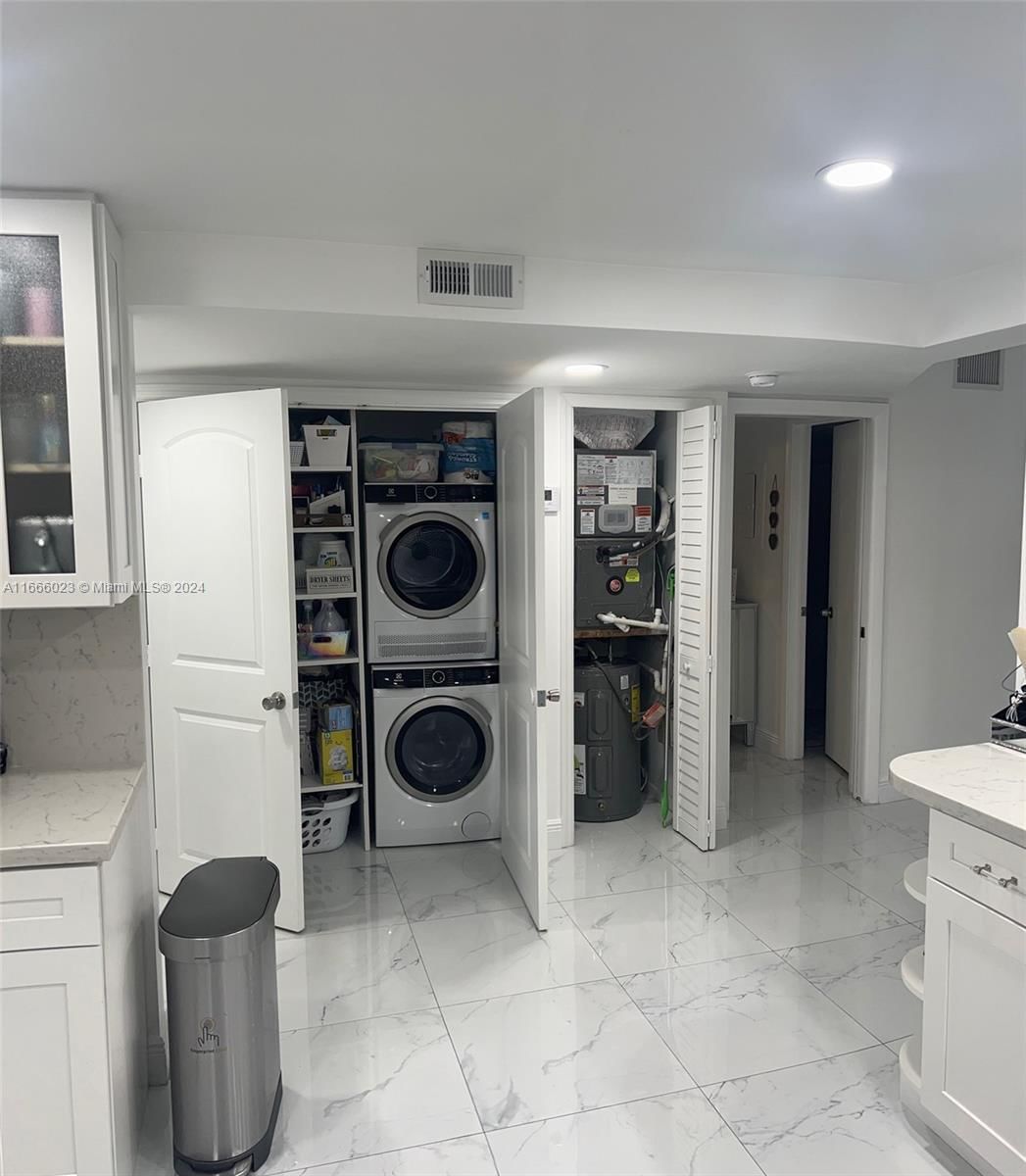 Real estate property located at 111 Hollybrook Dr #105, Broward, Hollybrook, Pembroke Pines, FL