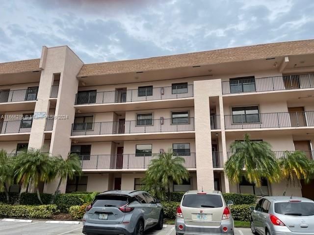 Real estate property located at 10207 Sunrise Lakes Blvd #405, Broward, SUNRISE LAKES 158 CONDO, Sunrise, FL