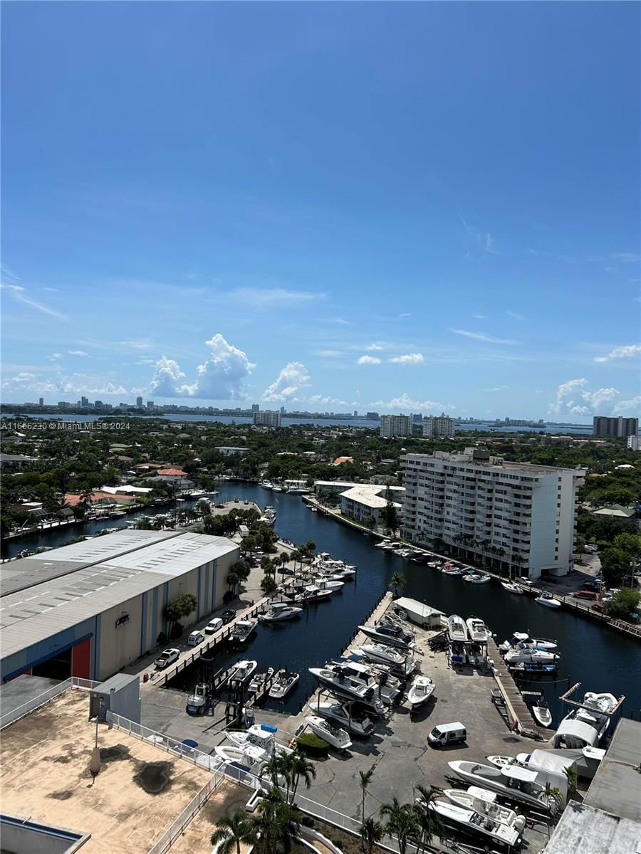 Real estate property located at 13499 Biscayne Blvd PH1706, Miami-Dade, SAILBOAT CAY CONDO, North Miami, FL