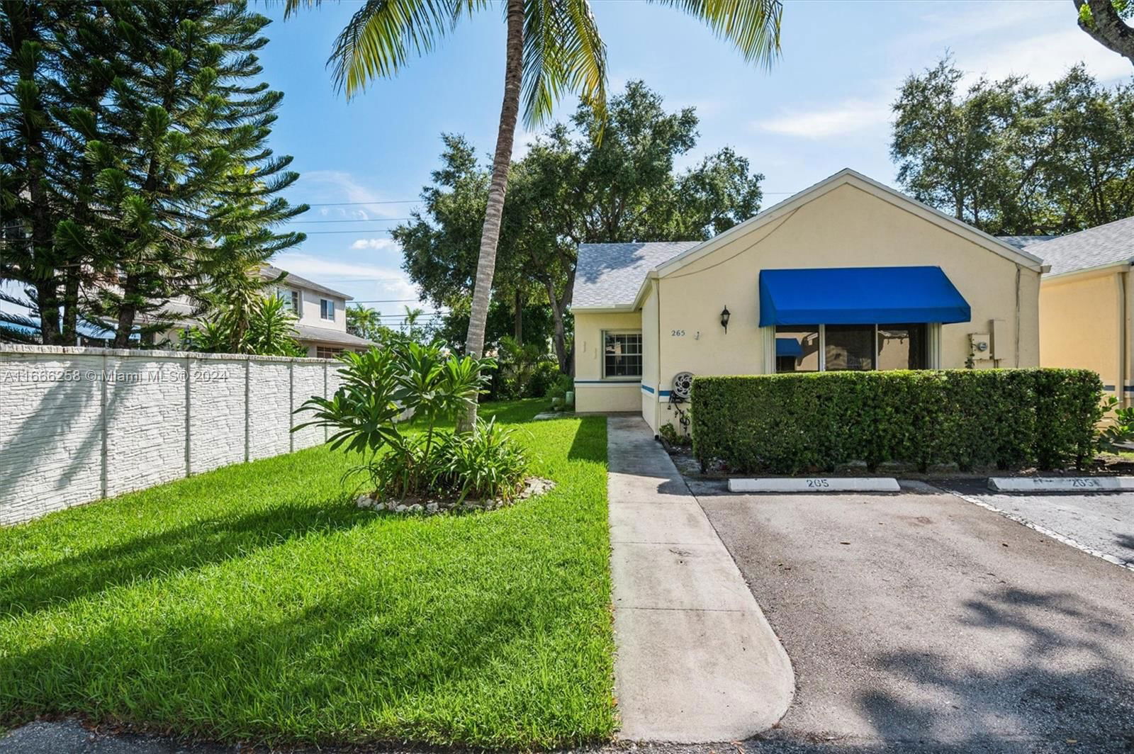 Real estate property located at 5201 31st Ave #265, Broward, OAK LAKES, Dania Beach, FL