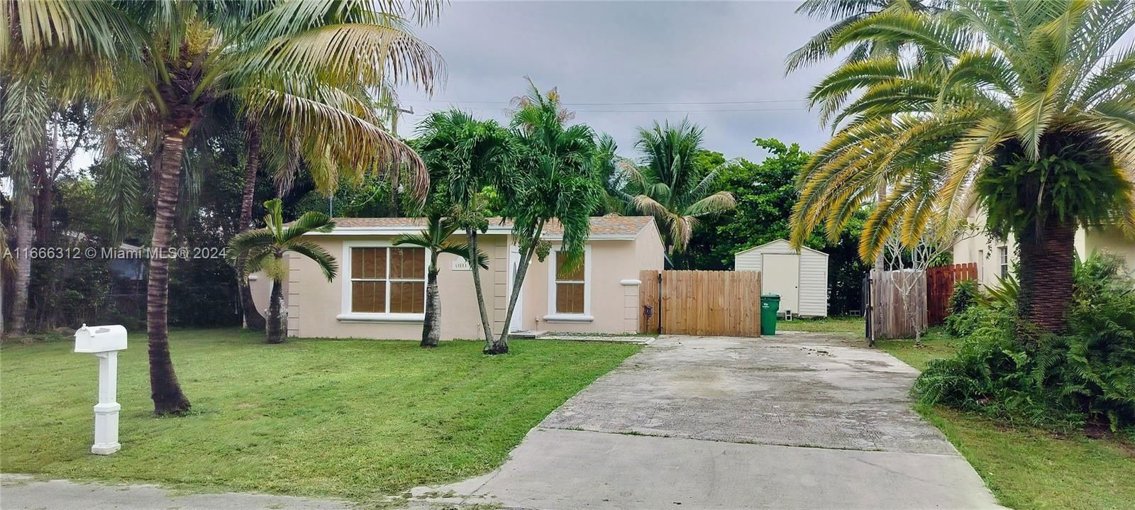 Real estate property located at 1811 96th Terrace, Broward, Everglades Sugar & Land C, Miramar, FL