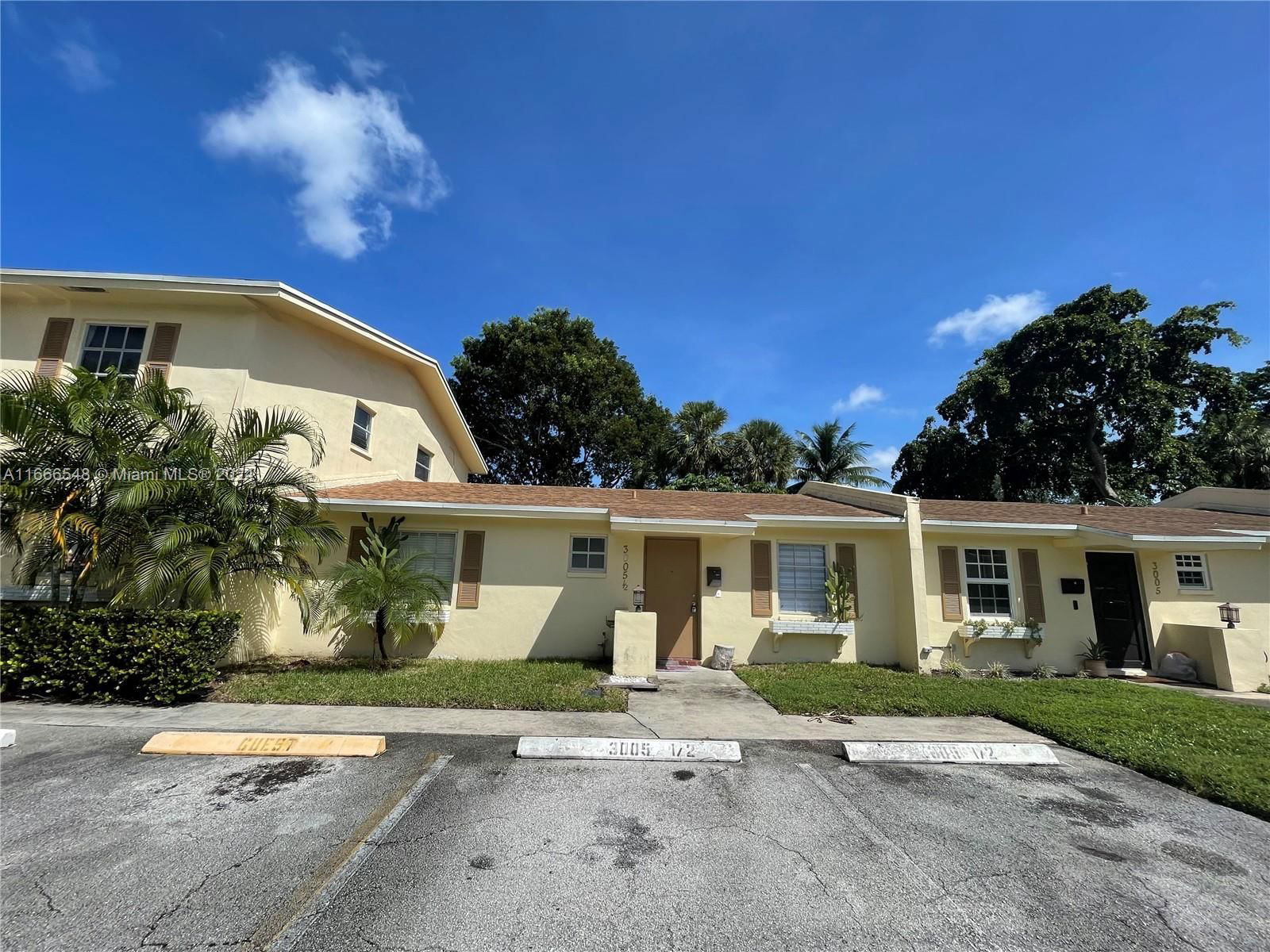 Real estate property located at 3005 1/2 68th St #9D, Broward, NO 1 PALM-AIRE VILLAGE CO, Fort Lauderdale, FL