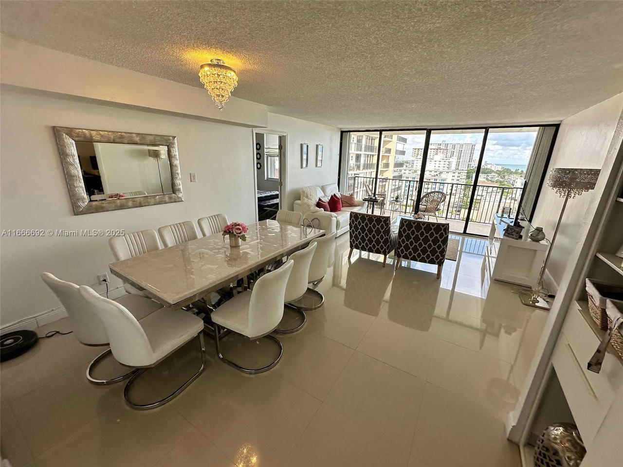 Real estate property located at 2201 Ocean Dr #904, Broward, Quadomain Tower I And Iv, Hollywood, FL