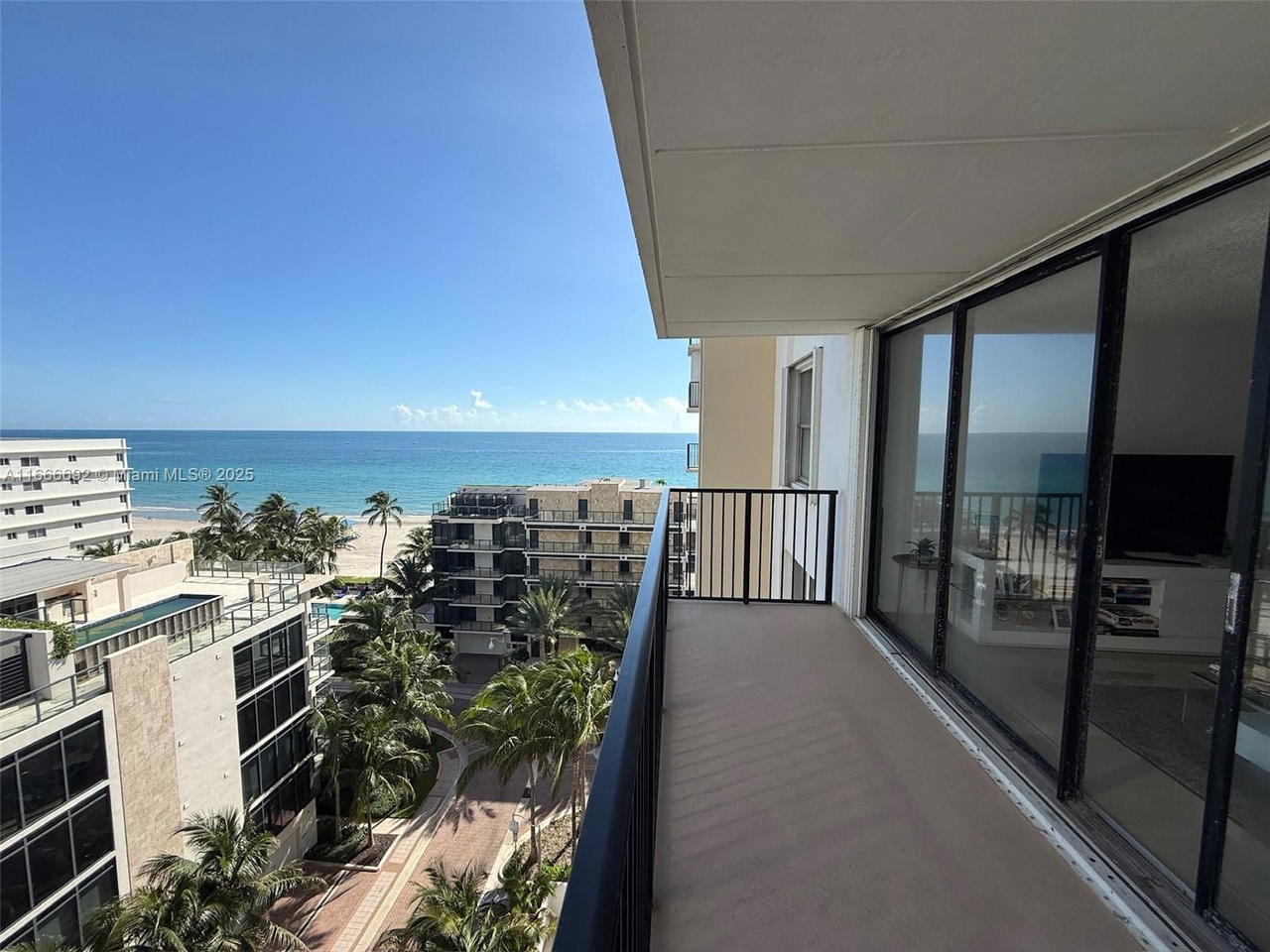Real estate property located at 2201 Ocean Dr #904, Broward, Quadomain Tower I And Iv, Hollywood, FL