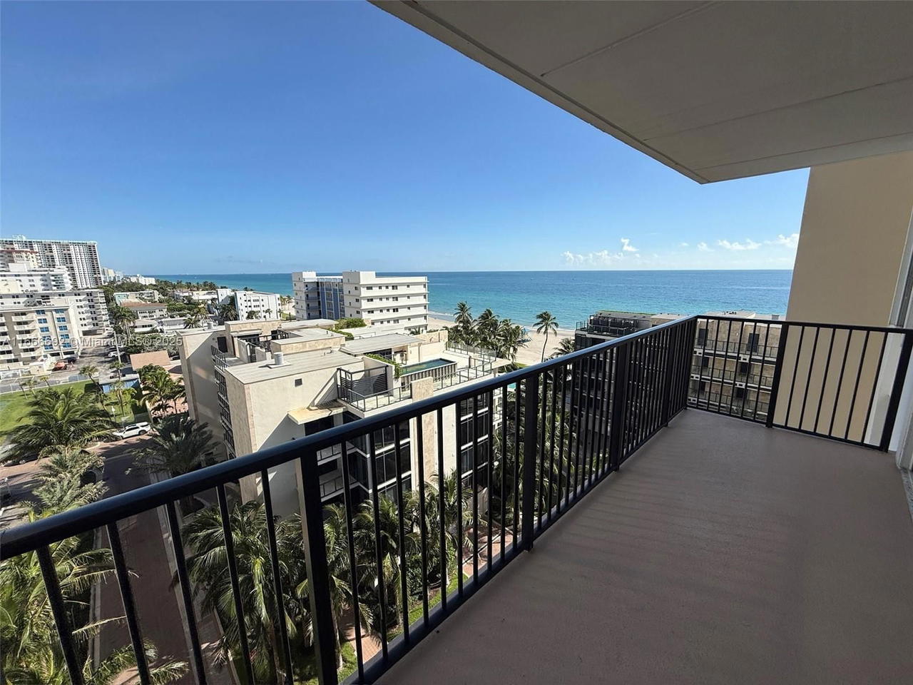 Real estate property located at 2201 Ocean Dr #904, Broward, Quadomain Tower I And Iv, Hollywood, FL