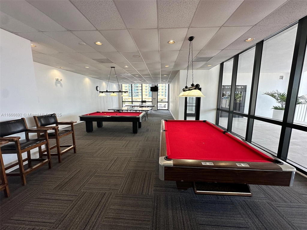 Real estate property located at 2201 Ocean Dr #904, Broward, Quadomain Tower I And Iv, Hollywood, FL