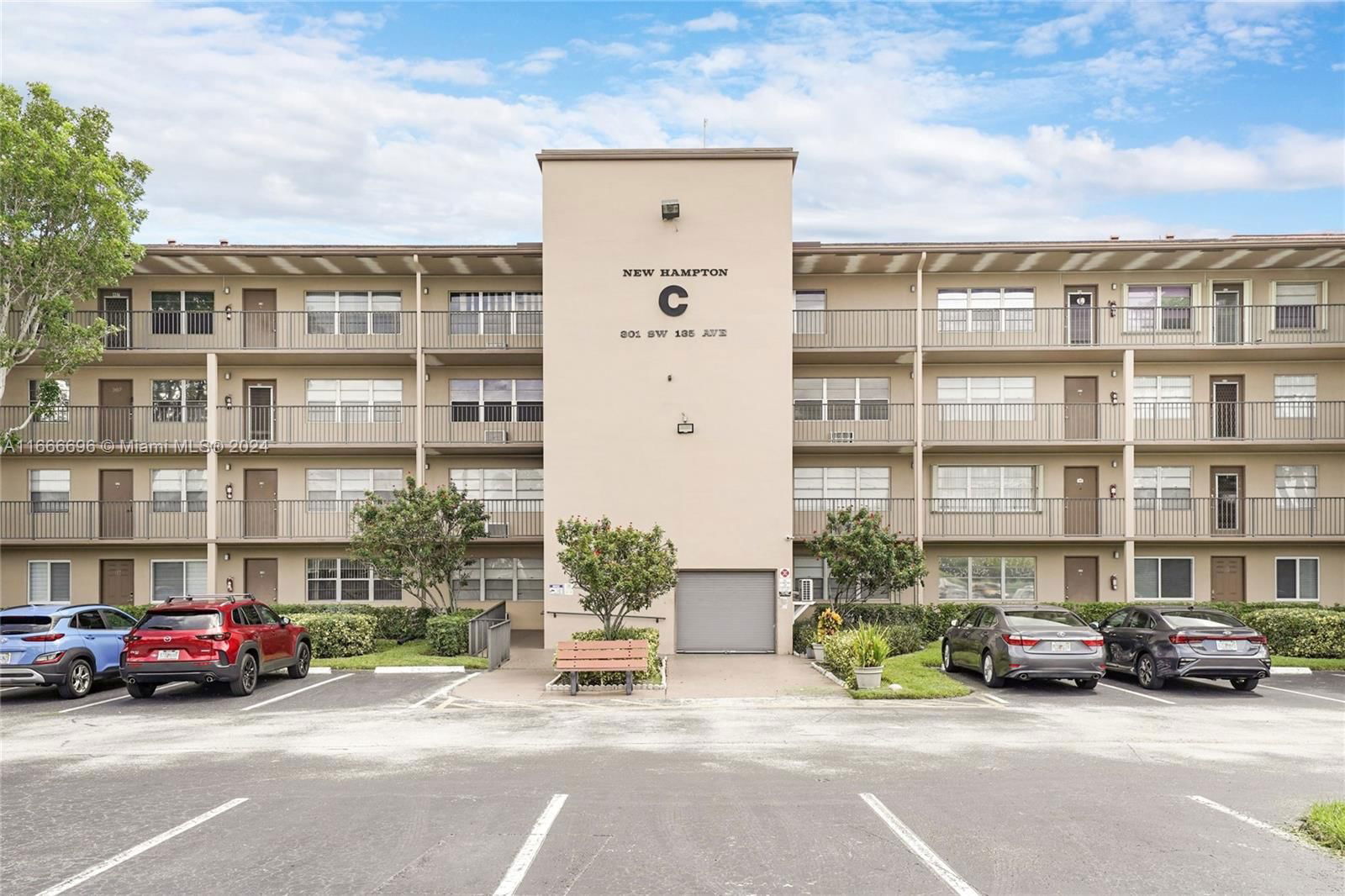 Real estate property located at 301 135th Ave #215C, Broward, NEW HAMPTON AT CENTURY VI, Pembroke Pines, FL