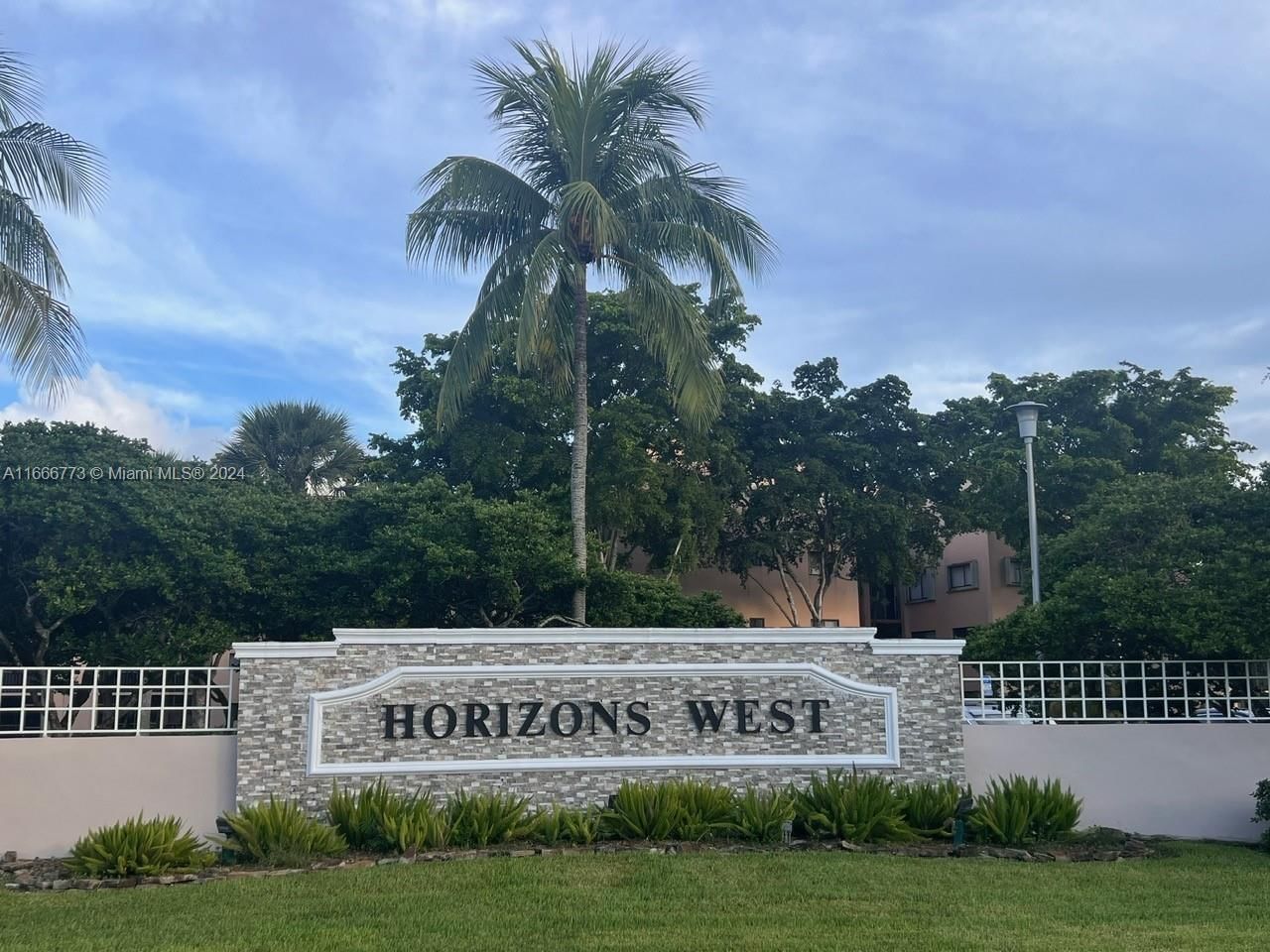 Real estate property located at 8600 SW 133 AVE RD #319, Miami-Dade, HORIZON WEST, Miami, FL