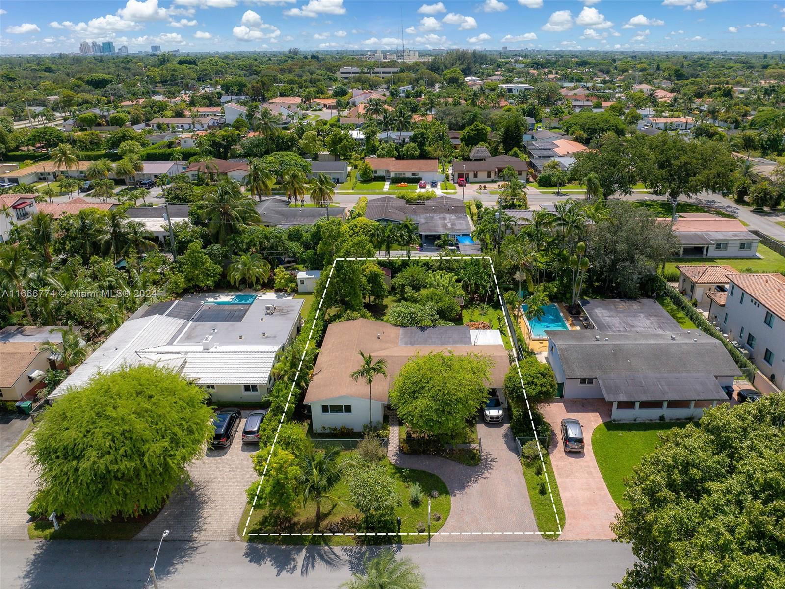 Real estate property located at 8780 52nd St, Miami-Dade, SUN VALLEY ESTATES, Miami, FL