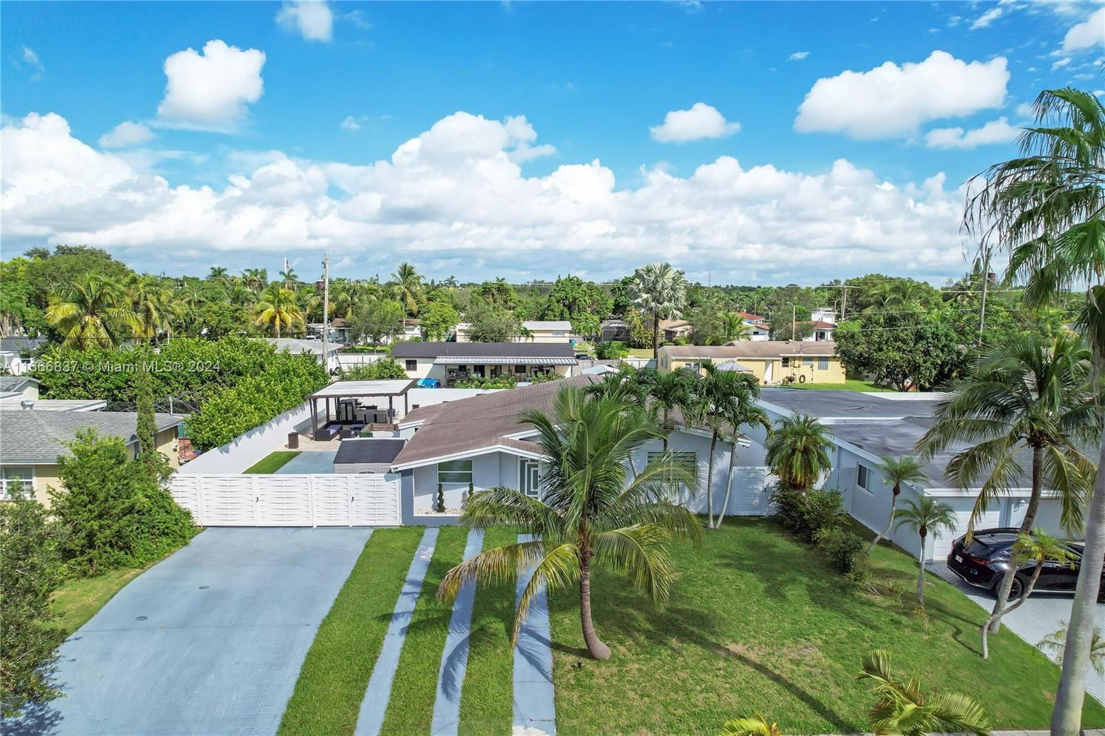 Real estate property located at 9781 Haitian Dr, Miami-Dade, SOUTH CORAL HOMES SEC 1, Cutler Bay, FL