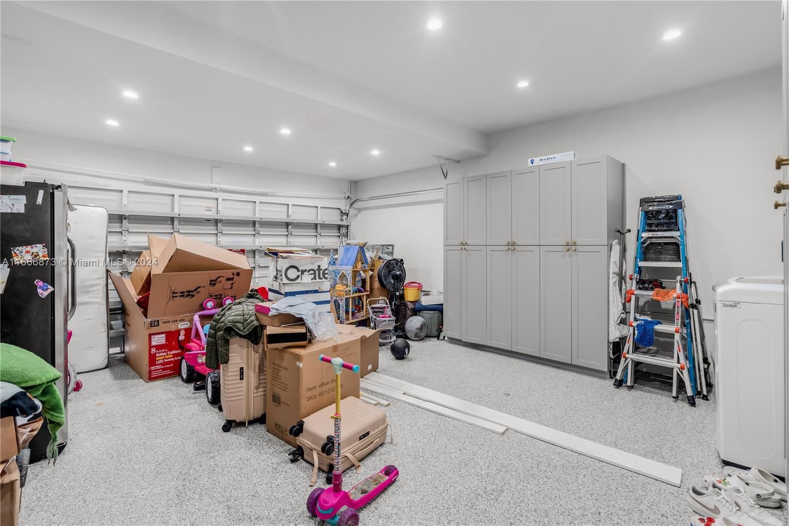 Real estate property located at 2464 147th Path #2464, Miami-dade, Coral Lakes Kingdom, Miami, FL