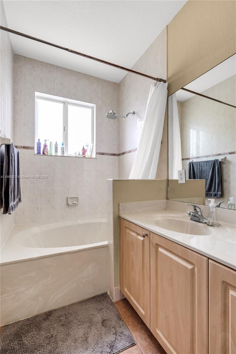 Real estate property located at 2464 147th Path #2464, Miami-dade, Coral Lakes Kingdom, Miami, FL