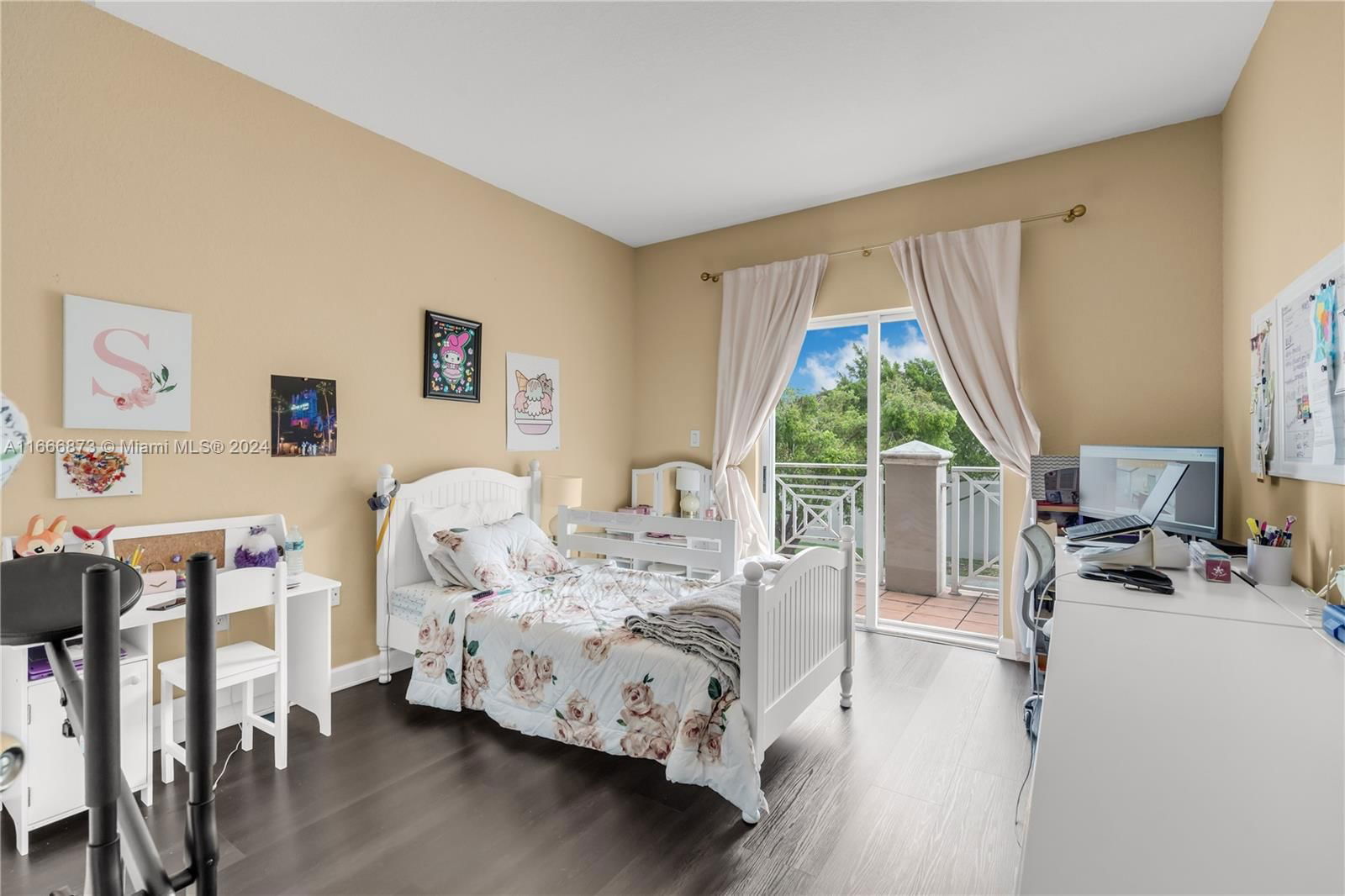 Real estate property located at 2464 147th Path #2464, Miami-dade, Coral Lakes Kingdom, Miami, FL