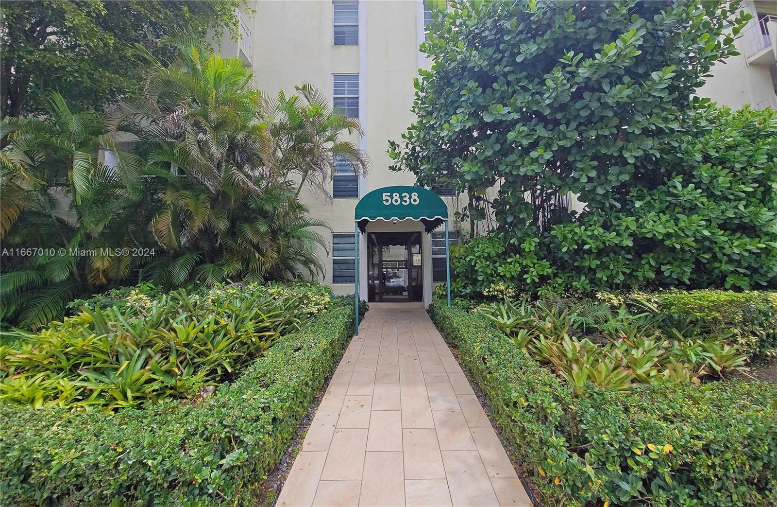 Real estate property located at 5838 74th Ter #304, Miami-Dade, ALCA CONDO, South Miami, FL