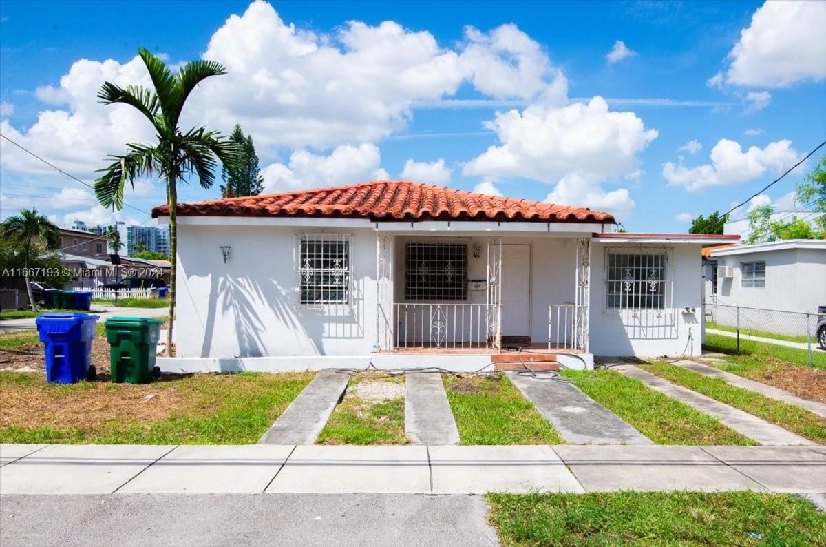 Real estate property located at 250 34th Ave, Miami-Dade, TWELFTH ST MANORS, Miami, FL