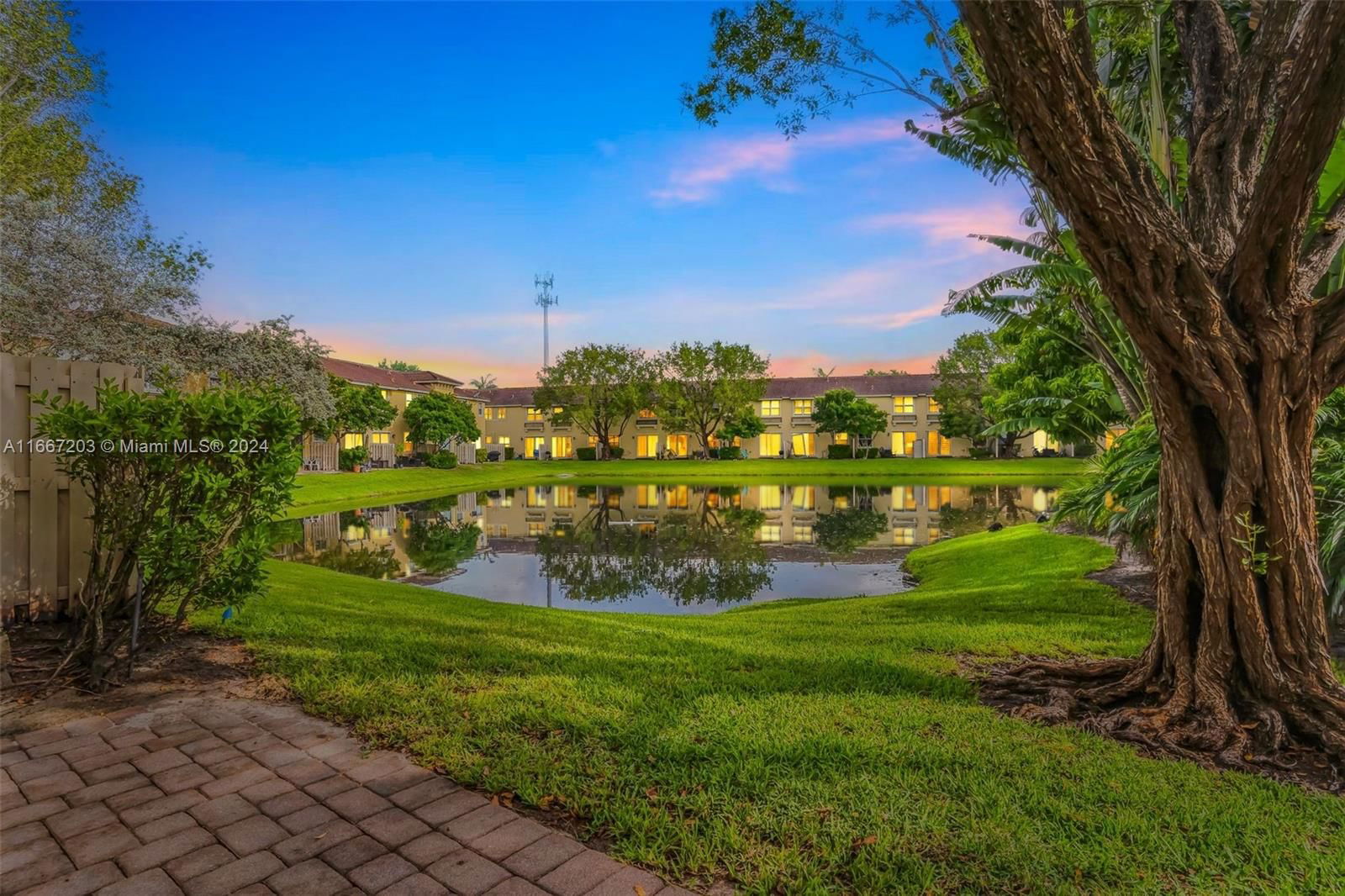 Real estate property located at 2851 Prospect Rd #1002, Broward, TUSCAN VILLAS CONDO, Tamarac, FL