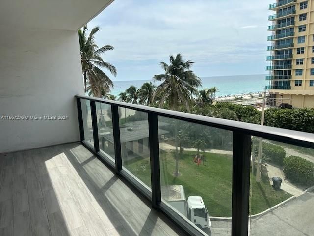 Real estate property located at 2301 Ocean Dr #407, Broward, CATANIA CONDO, Hollywood, FL