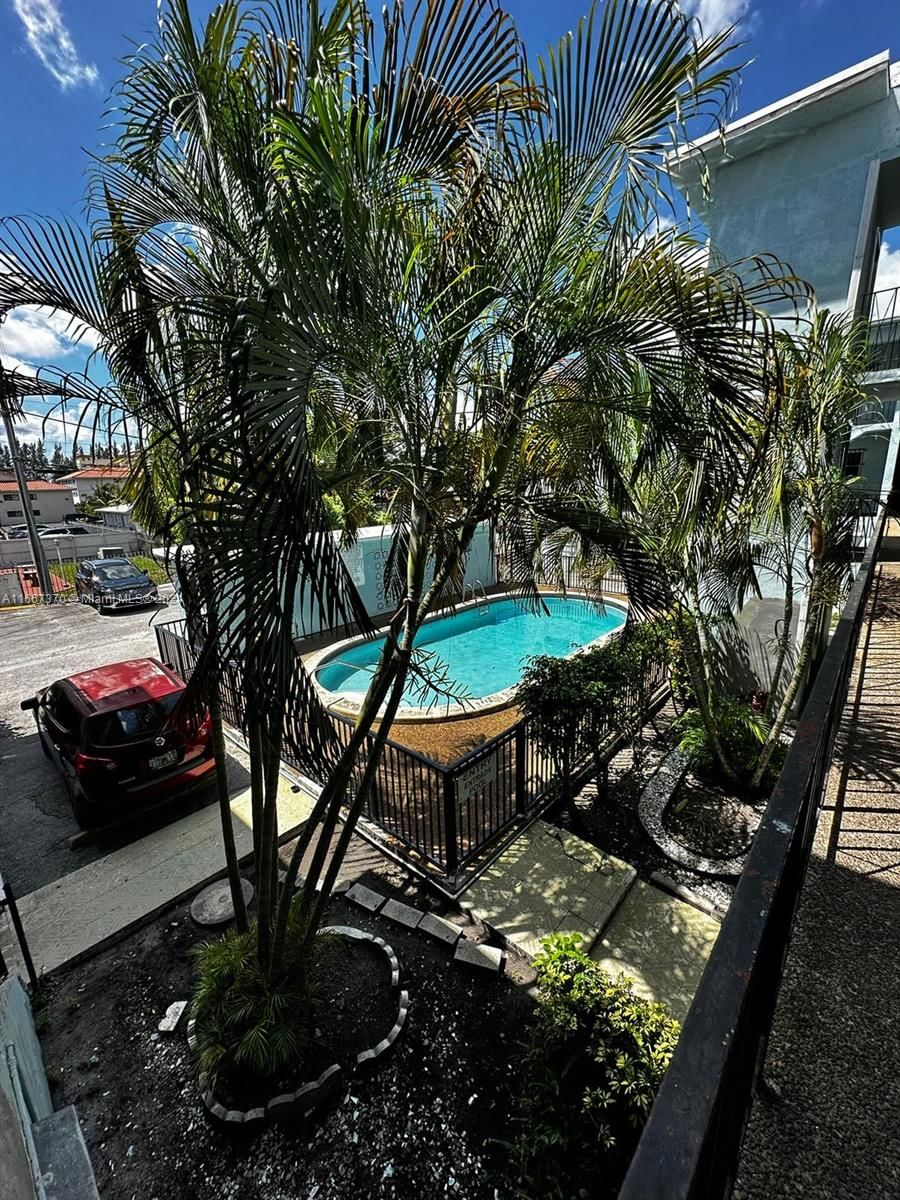 Real estate property located at 380 35th St #2107, Miami-Dade, GARSAN APTS INC CONDO, Hialeah, FL