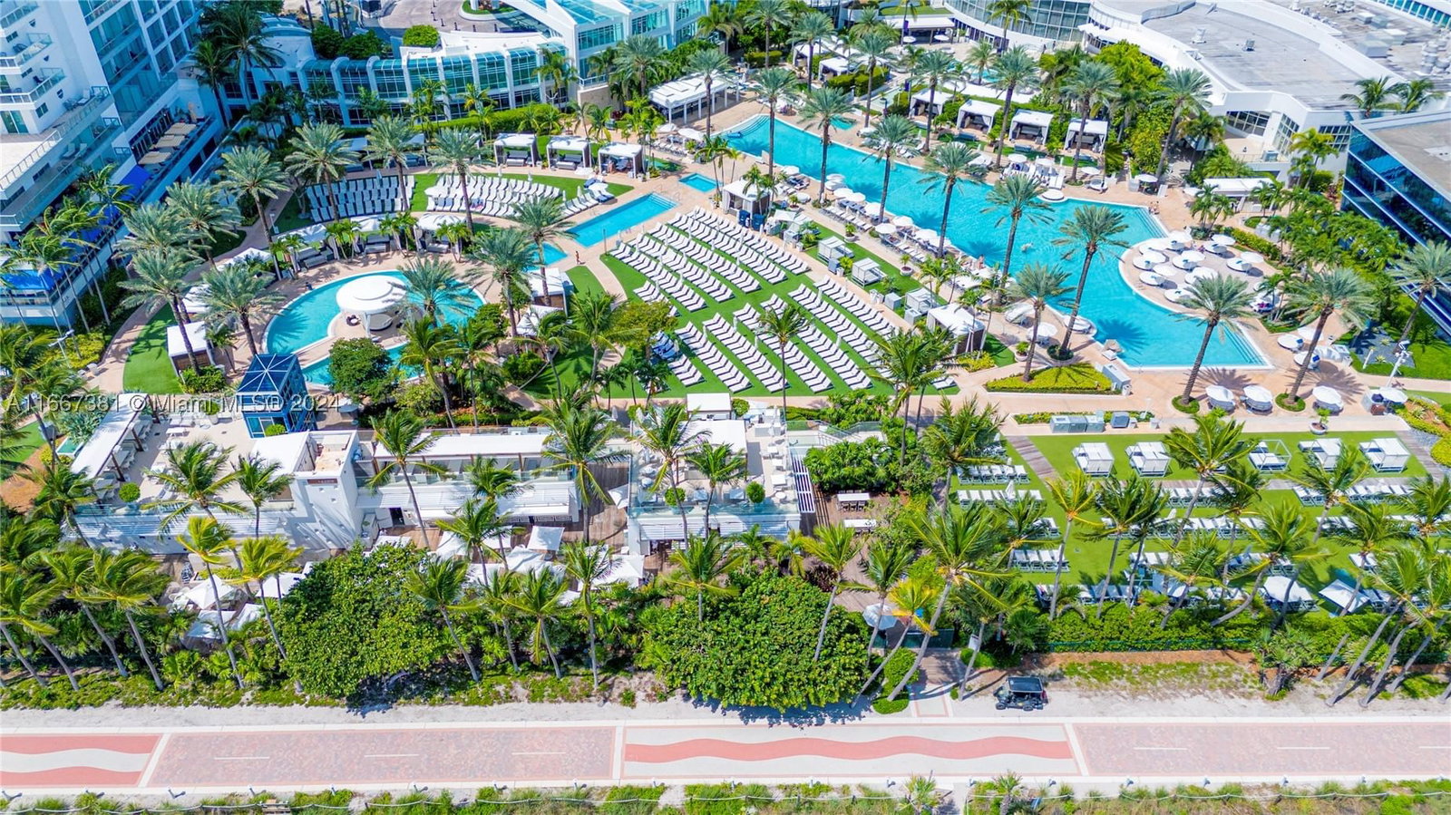 Real estate property located at 4401 Collins Ave #1709, Miami-dade, Fontainebleau Ii Tresor, Miami Beach, FL