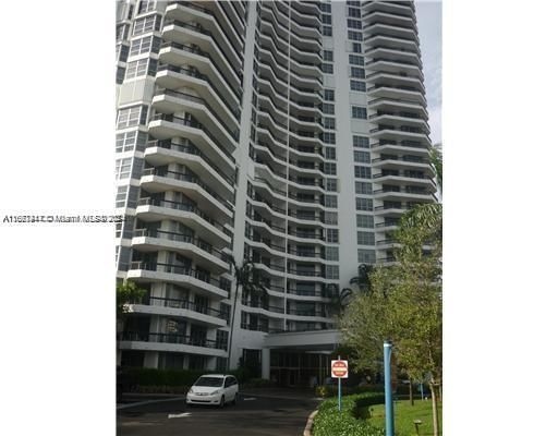 Real estate property located at 3530 Mystic Pointe Dr #308, Miami-Dade, MYSTIC POINTE TOWER 500 C, Aventura, FL