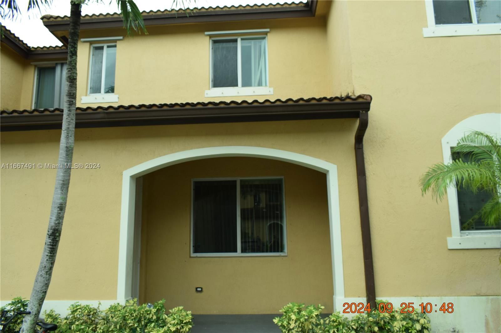 Real estate property located at 12080 268th St #28, Miami-Dade, SOUTH POINTE COVE CONDO, Homestead, FL