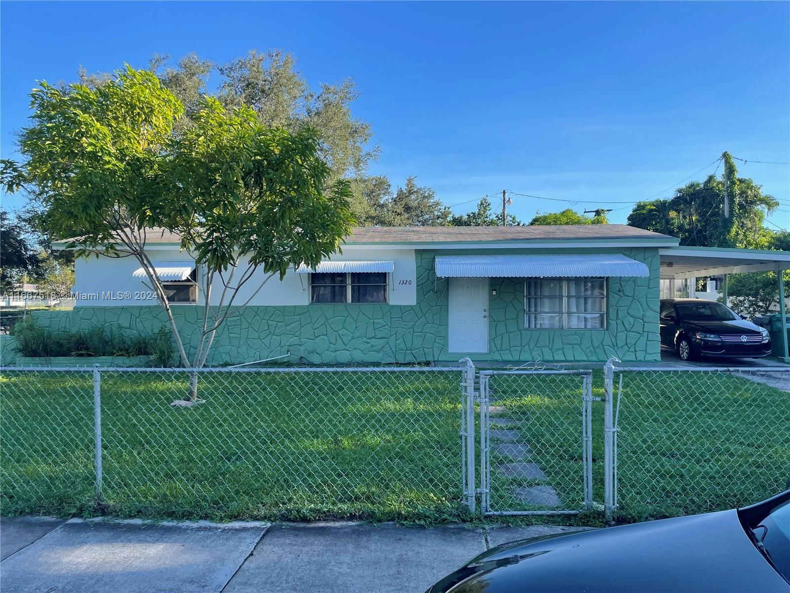 Real estate property located at 1320 208th Ter, Miami-Dade, IVES ESTATES SEC 3, Miami, FL