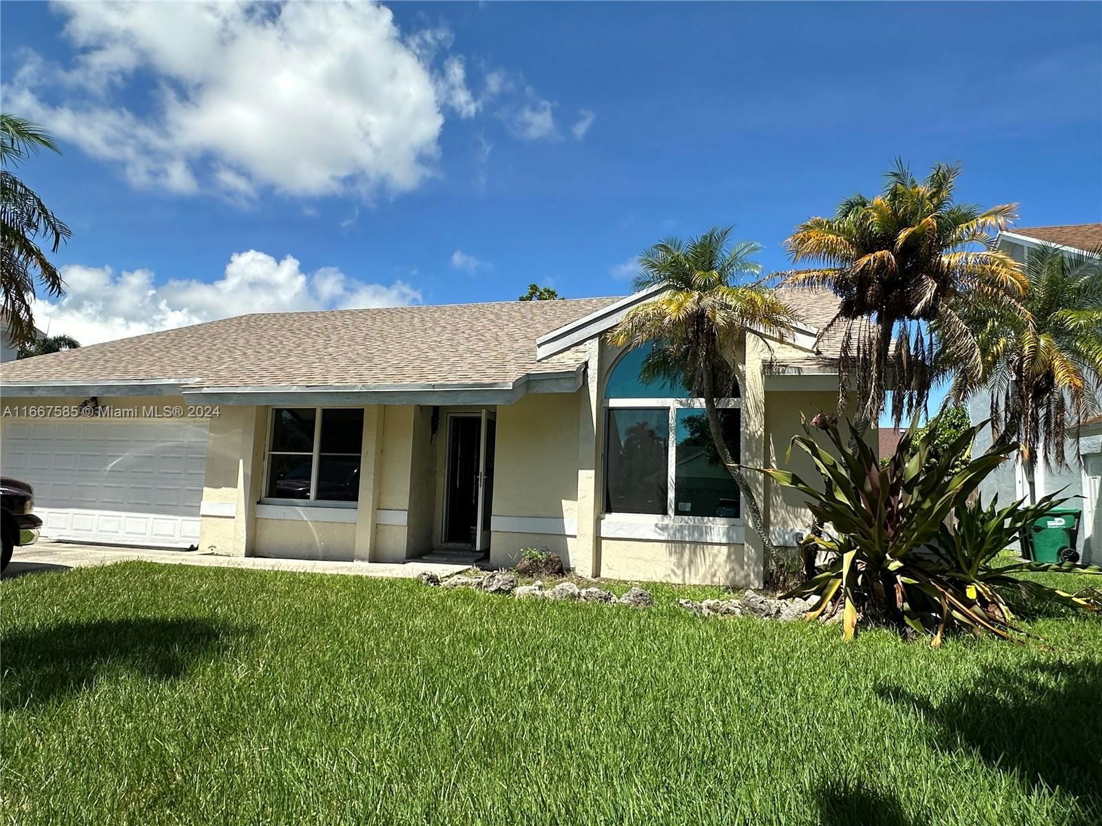 Real estate property located at 9751 219th St, Miami-Dade, LAKES BY THE BAY SEC 4, Cutler Bay, FL