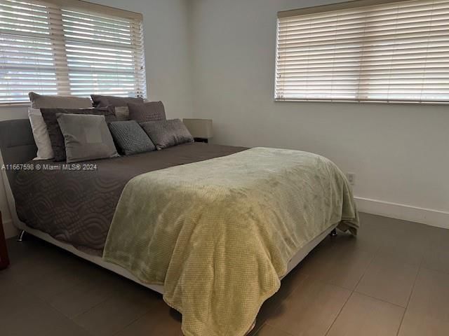 Real estate property located at 441 37th St, Broward, Lloyd Estates, Oakland Park, FL