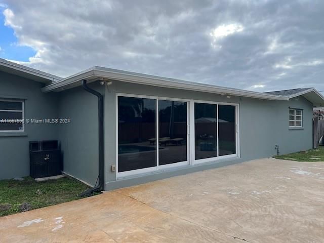 Real estate property located at 441 37th St, Broward, Lloyd Estates, Oakland Park, FL