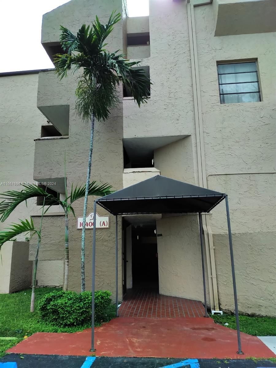 Real estate property located at 10400 108th Ave A101, Miami-Dade, THE TERRACES CONDO PH II, Miami, FL