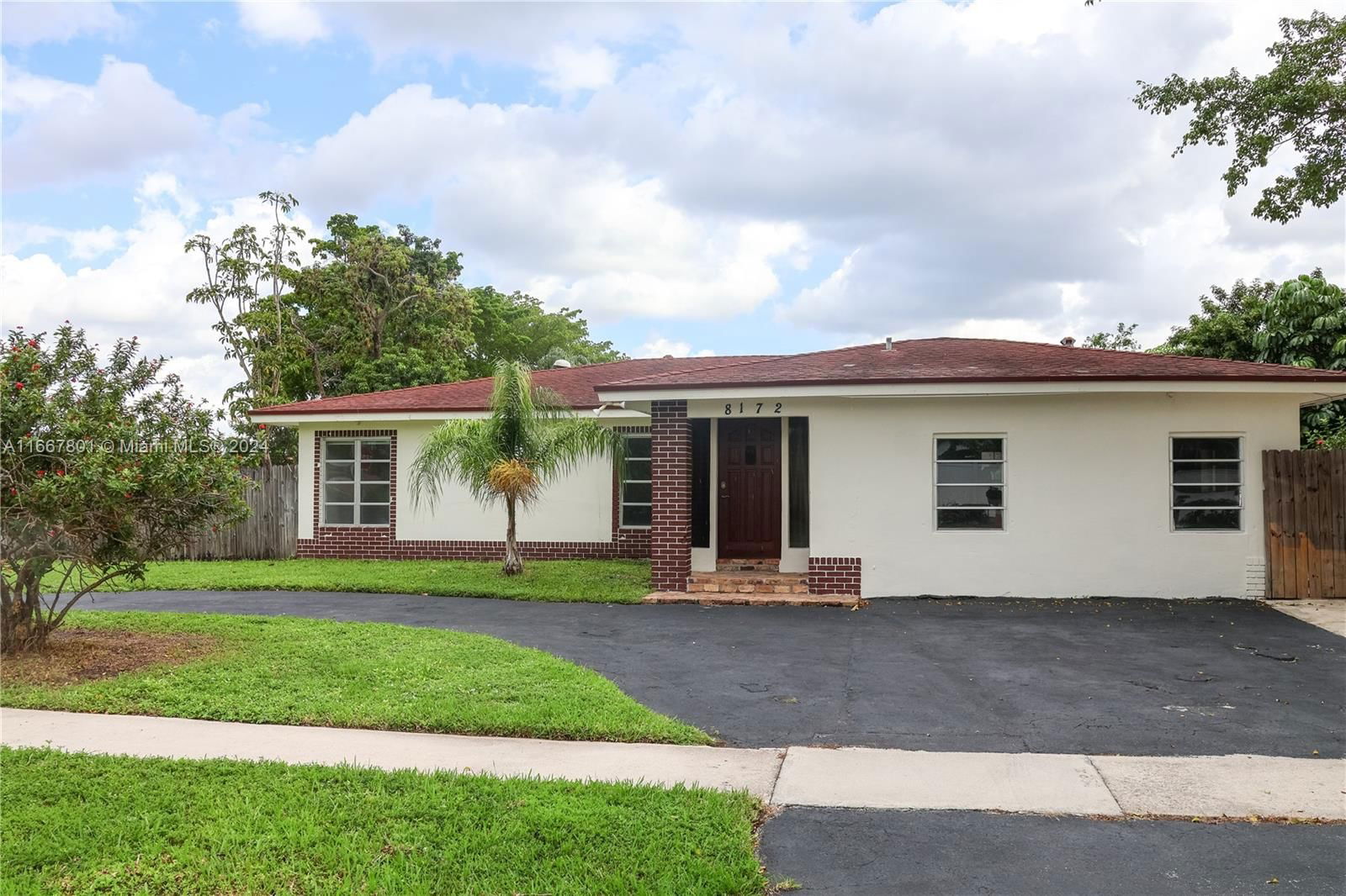 Real estate property located at 8172 68th Ter, Broward, SUNFLOWER, Tamarac, FL