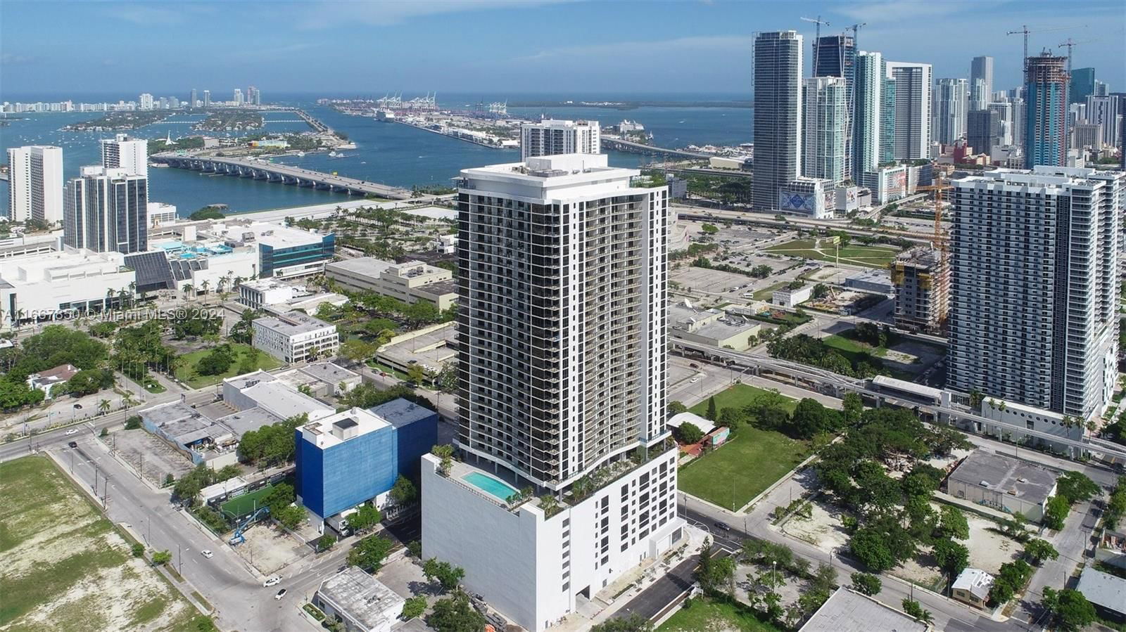 Real estate property located at 1600 1st Ave #2816, Miami-Dade, CANVAS CONDO, Miami, FL